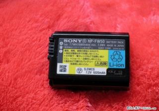 索尼a5000 a5100 A6000 NEX-5T 6 7 a7r微单相机电池充电器转让 - 桂林28生活网 www.28life.com