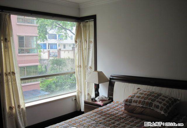 世纪新城高档小区3房２厅2卫，180平米，电梯2楼，精装，2006年，95万出售 - 房屋出售 - 房屋租售 - 桂林分类信息 - 桂林28生活网 www.28life.com