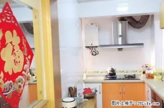 南城百货，3室2厅2卫，131平米，中等装修，可住家办公，急售95万，看房方便 - 桂林28生活网 www.28life.com