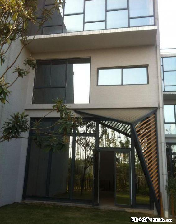 桂磨路 水印长廊 500万别墅 带地下室+阁楼露台+80?花园+车位！ - 房屋出售 - 房屋租售 - 桂林分类信息 - 桂林28生活网 www.28life.com