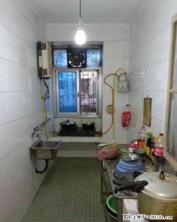 育才分校,鸾东小区,2房1厅1卫1阳台,可以加建露台 - 桂林28生活网 www.28life.com