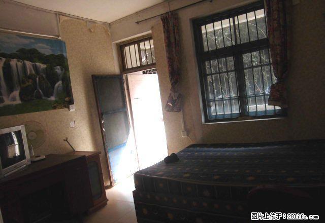 九岗岭市少年宫 信义路师范学校附近，二楼，单间配套40平方，厨卫大阳台配套 500元月 - 房屋出租 - 房屋租售 - 桂林分类信息 - 桂林28生活网 www.28life.com