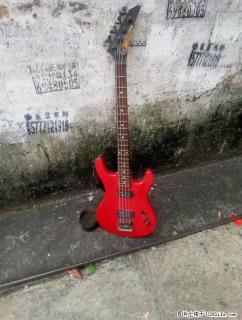 一把红色的电吉他转让或商品交换 - 桂林28生活网 www.28life.com
