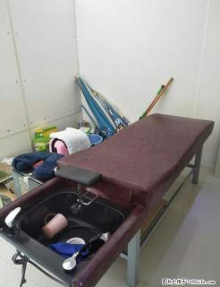 400元全新展示柜一组共有4组，500元全新按摩床 - 桂林28生活网 www.28life.com