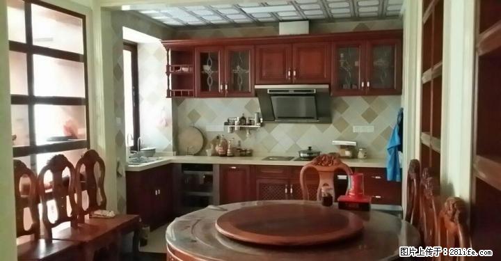 七星区樱特莱庄园别墅 带前后花园 4层 6房4卫厅 精装 320平米 250万 - 房屋出售 - 房屋租售 - 桂林分类信息 - 桂林28生活网 www.28life.com