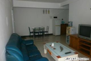 0七星区 三里店大圆盘旁 学府世家 二房一厅 电梯房5楼 63平米 1700元 - 桂林28生活网 www.28life.com