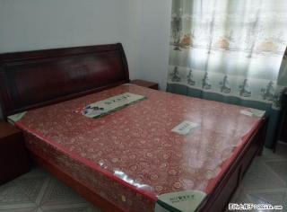 低价转让实木床及床垫，物超所值 - 桂林28生活网 www.28life.com