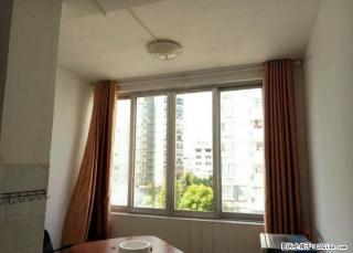 Y奇峰小筑黄金三楼一室一厅出租 - 桂林28生活网 www.28life.com