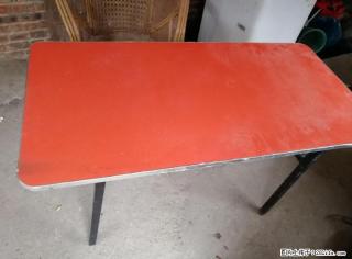 仓库搬迁，两张桌子甩卖 - 桂林28生活网 www.28life.com