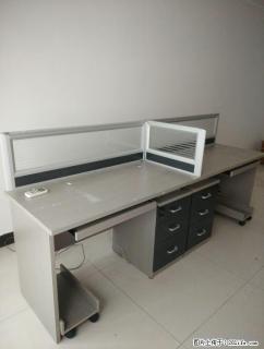 双人办公桌，九五成新，装修需要，低价处理，另赠送一套沙发带茶几，需要赶快拉走 - 桂林28生活网 www.28life.com