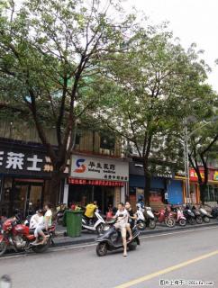 七星施家园路与漓江路交叉口红绿灯位置门面95平方 - 桂林28生活网 www.28life.com