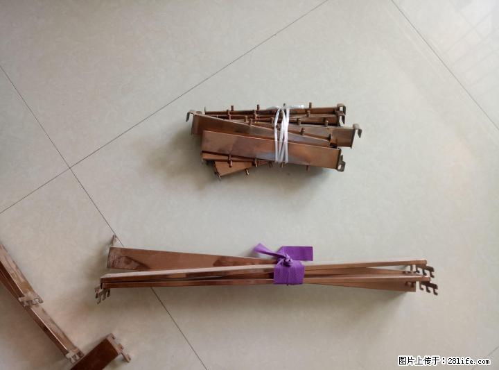 九成新女装货架，衣架等 - 办公设备 - 办公设备 - 桂林分类信息 - 桂林28生活网 www.28life.com