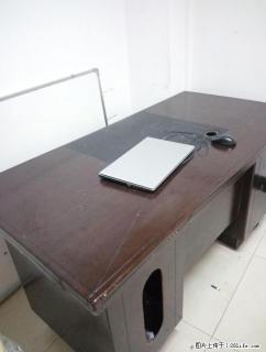 办公桌、椅，储物柜，电脑。都在八九成新，欢迎骚扰。 - 桂林28生活网 www.28life.com