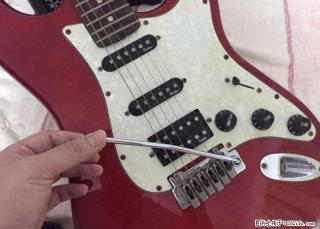 披头士BT300，带单摇，电吉他新手入门神器，因本人换琴，低价甩卖 - 桂林28生活网 www.28life.com