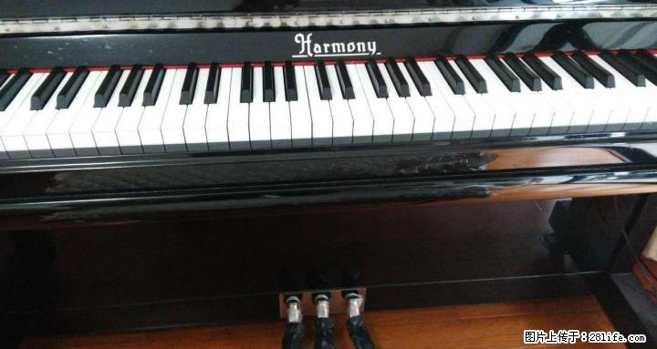 英国高端钢琴哈曼尼HG-126T-R 1.8万，保养好朗郎合奏用琴 - 户外用品 - 运动休闲 - 桂林分类信息 - 桂林28生活网 www.28life.com