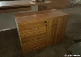 全新商务新款办公桌一张，配矮柜一个，仅此一张，先到先得 - 桂林28生活网 www.28life.com