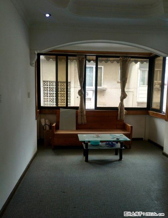 社公巷正阳路步行街旁,中华路学区房,2房1厅五楼小复式顶楼,家电家具全1600元月可议 - 房屋出租 - 房屋租售 - 桂林分类信息 - 桂林28生活网 www.28life.com