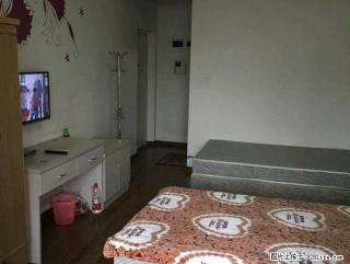 港湾一号上海路安新南区路口,电梯9楼,单间配套,精装修木地板家电家具全,1200元/月 - 桂林28生活网 www.28life.com