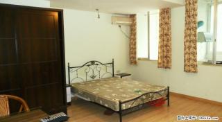 华府18号（怡景苑小区）中山中路旁中医院斜对面，单间配套木地板家电家具全 1100元月 - 桂林28生活网 www.28life.com