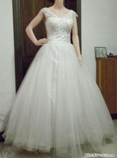 自用婚纱三套件，只穿一次便宜出售 - 桂林28生活网 www.28life.com