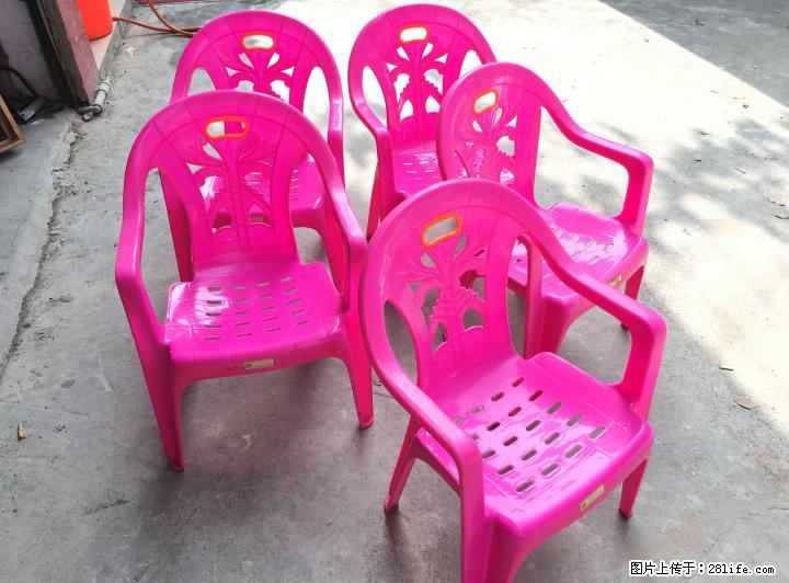 9成新宵夜摊靠背椅，10元一张便宜处理，一共有17张 - 各类家具 - 居家生活 - 桂林分类信息 - 桂林28生活网 www.28life.com