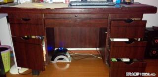 办公桌，LED广告屏，展示柜、吧台椅低价转让 - 桂林28生活网 www.28life.com