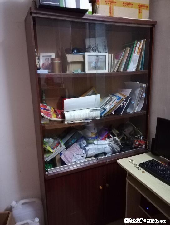 搬家处理一些家具木沙发 四门衣柜 书柜 - 各类家具 - 居家生活 - 桂林分类信息 - 桂林28生活网 www.28life.com