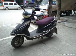 本人有一辆川奇铃木125cc - 桂林28生活网 www.28life.com