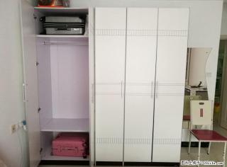 五门大衣柜。八成新。可议价。自取 - 桂林28生活网 www.28life.com