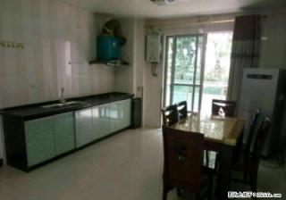 【租】体育馆附近，世纪新城，3房2厅2卫，电梯9楼，精装，家具齐全，2500元/月 - 桂林28生活网 www.28life.com