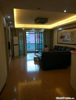 【租】世纪新城，3房2厅2卫，电梯11楼，豪装，拎包入住4台空调，3300元/月 - 桂林28生活网 www.28life.com