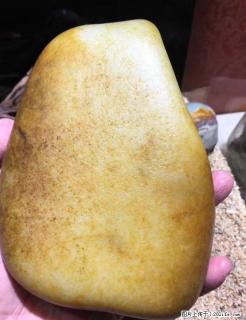 大开门和田玉籽料金皮,黄沁,秋梨皮三块料子转让 - 桂林28生活网 www.28life.com