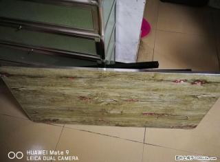 几乎全新的折叠餐桌低价转让 - 桂林28生活网 www.28life.com