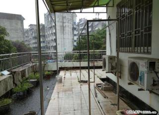 %出租 鸾东小区 楼梯低层 可租可卖 3房2卫 2000/月！！ - 桂林28生活网 www.28life.com