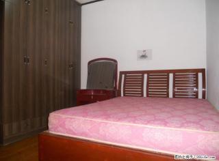 市中心丽君路好又多超市附近四楼两台空调精装大三房二厅一卫租1600元 - 桂林28生活网 www.28life.com