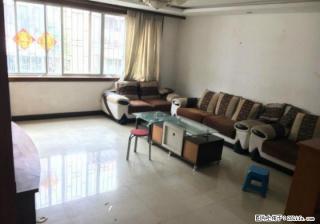 芦笛菜市附近大三房两厅两卫132平方四楼68万单位大院有小区 - 桂林28生活网 www.28life.com