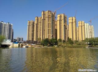 芦笛菜市旁三房两厅房屋出租（1100元） - 桂林28生活网 www.28life.com