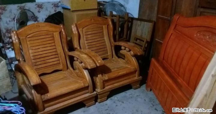 出售一张橡木床和一对实木沙发 - 各类家具 - 居家生活 - 桂林分类信息 - 桂林28生活网 www.28life.com