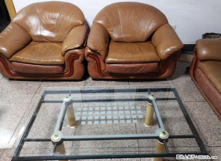 因重新装修要换家俱：急需低价出售自用真皮沙发和配套茶几一套 - 各类家具 - 居家生活 - 桂林分类信息 - 桂林28生活网 www.28life.com