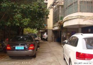 市中心丽君路丽景苑有物业管理单间配套1楼配空调、床、衣柜、桌子，独立卫生间390元 - 桂林28生活网 www.28life.com