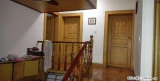 灵川县物质局院内，4房2厅，150平米，2/5层，中等装修，家电家具齐全。1400元/月。另 - 桂林28生活网 www.28life.com