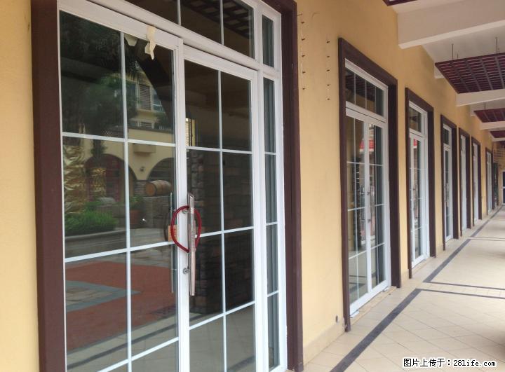 万福路联达山与城小区入口156平 - 商铺租转 - 房屋租售 - 桂林分类信息 - 桂林28生活网 www.28life.com