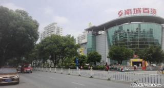 临街商务中心楼房出租 - 桂林28生活网 www.28life.com