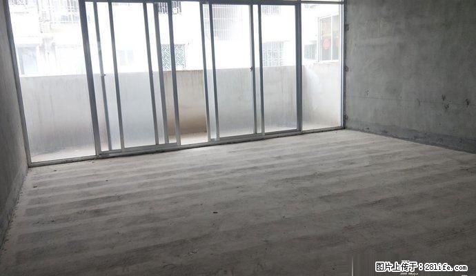 一年才出一套的好房子湖畔山庄毛坯四房等您来装饰 - 房屋出售 - 房屋租售 - 桂林分类信息 - 桂林28生活网 www.28life.com