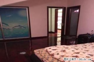 三里店 东晖国际顶复 精装5房 上下2层带露台 120万 - 桂林28生活网 www.28life.com