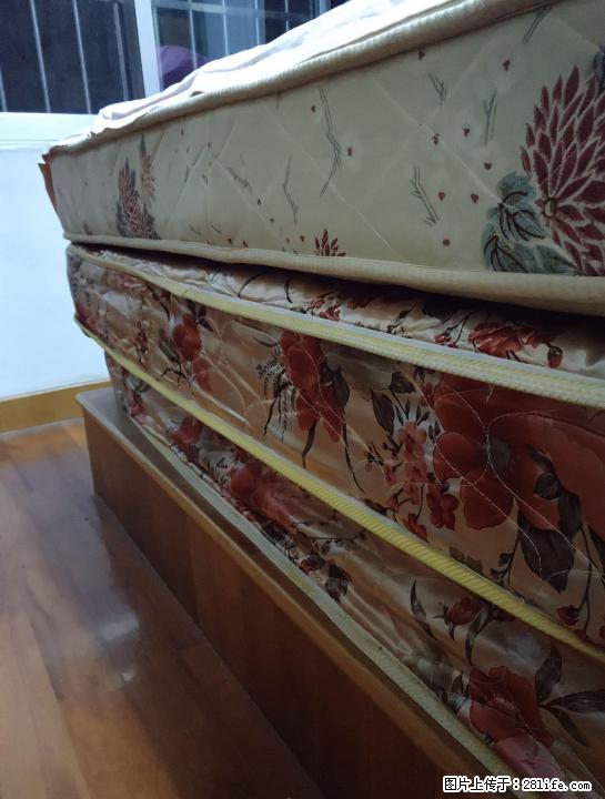两张席梦思床垫1米8×2米，有意者免费上门拉走。 - 生活日用品 - 居家生活 - 桂林分类信息 - 桂林28生活网 www.28life.com