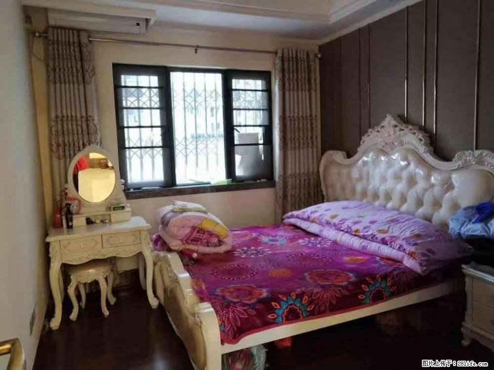 恒大广场187平大户型3房，带大露台，亏本价120万，急售！买到就是赚到 - 房屋出售 - 房屋租售 - 桂林分类信息 - 桂林28生活网 www.28life.com