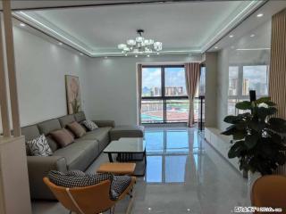 灵川八里街【水岸新城】产权117平3房2卫，毛坯房全新装修，户型采光极好，无贷款，诚心出售 - 桂林28生活网 www.28life.com