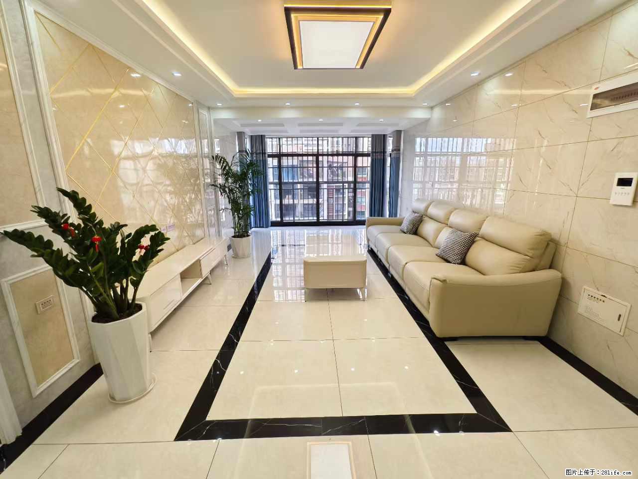 全新推出【兴荣郡】精装 3+1房2厅2卫，业主自装，黄金好楼层，两梯四户，面积 111.48平米 - 新手上路 - 桂林生活社区 - 桂林28生活网 www.28life.com
