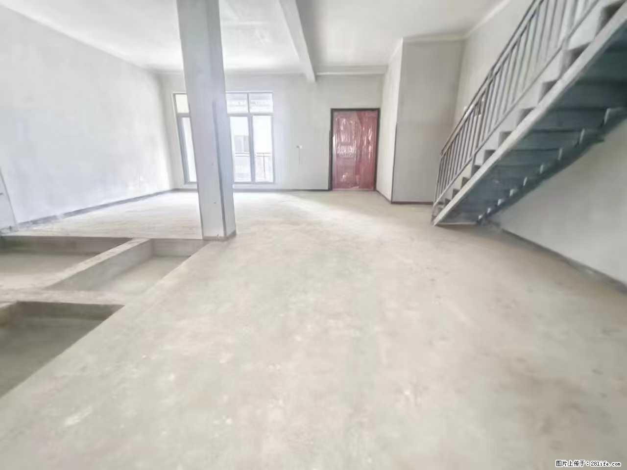 国奥城 ,总价130万,买到上下三层带露台的叠墅,总实用面积500平方,房东直亏100多万,纯捡漏 - 家居生活 - 桂林生活社区 - 桂林28生活网 www.28life.com